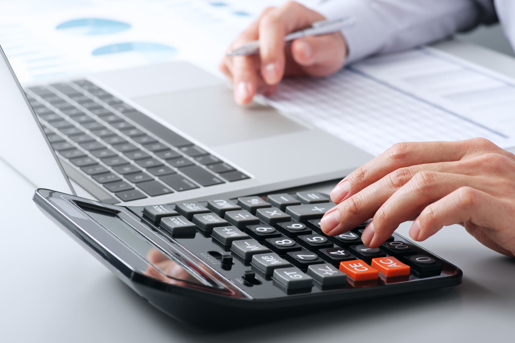 フリー素材_経理 (1)